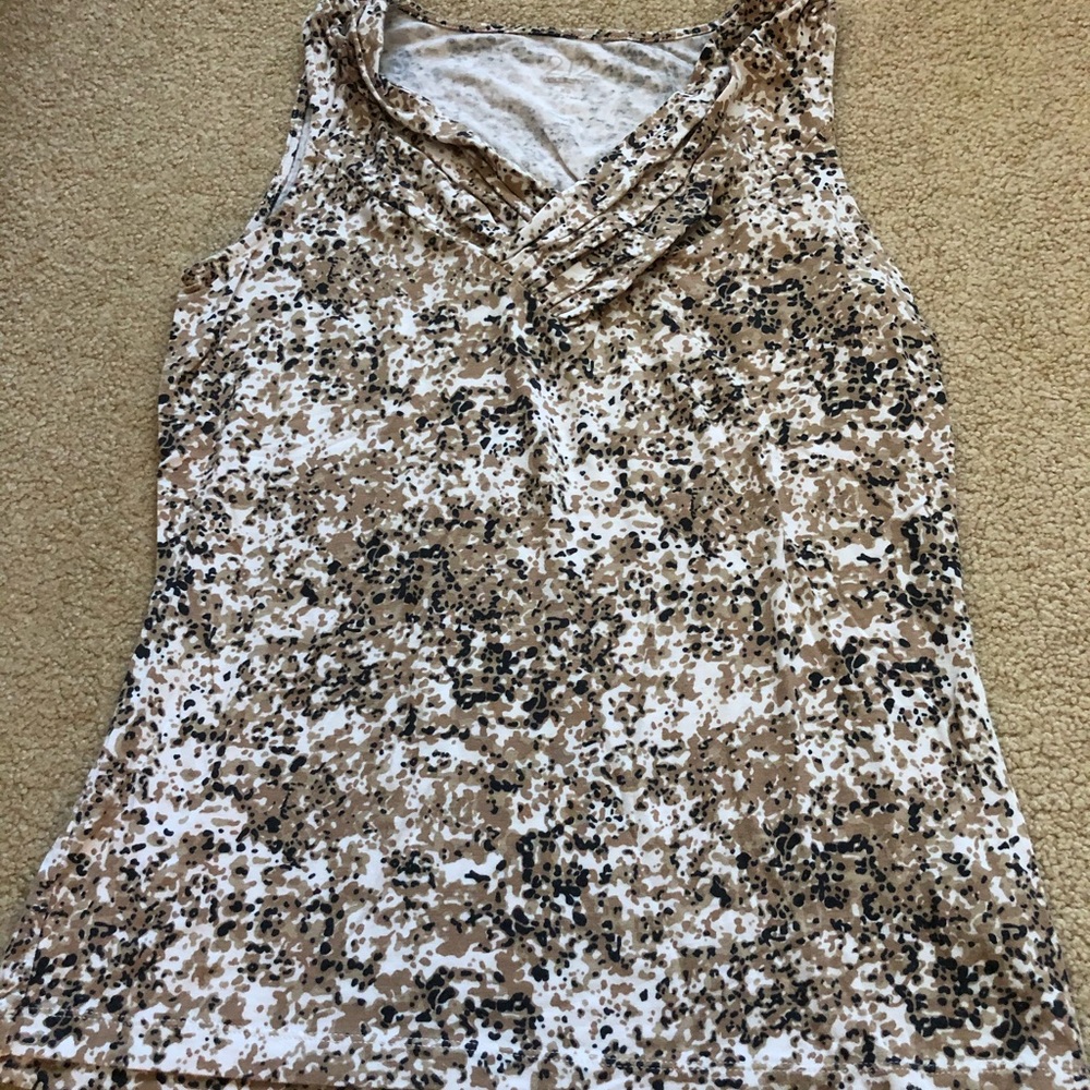 Women’s sleeveless top